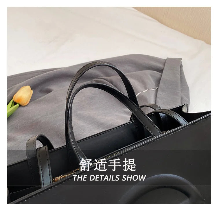 2026 Fashion Elegant Classic Paris Diaper Bag Unique Leisure Business Crossbody Purse for Women Daily Commute Work