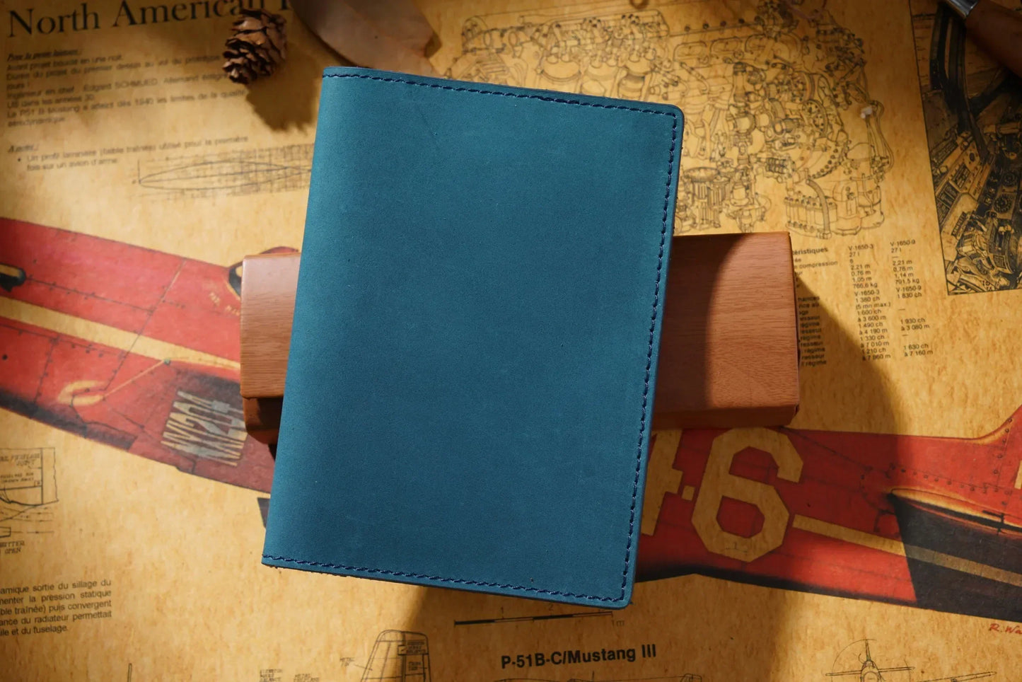 Leather Passport Holder for Travel Essentials, Slim Passport Cover Case Travel Wallet Bifold Credit Card Bag for Women Men
