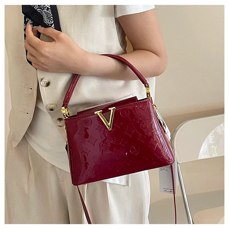 2026 Elegant Ladies Messenger Bag, High-Quality Leather Shoulder Bag For Women With Famous Designer Practical Style