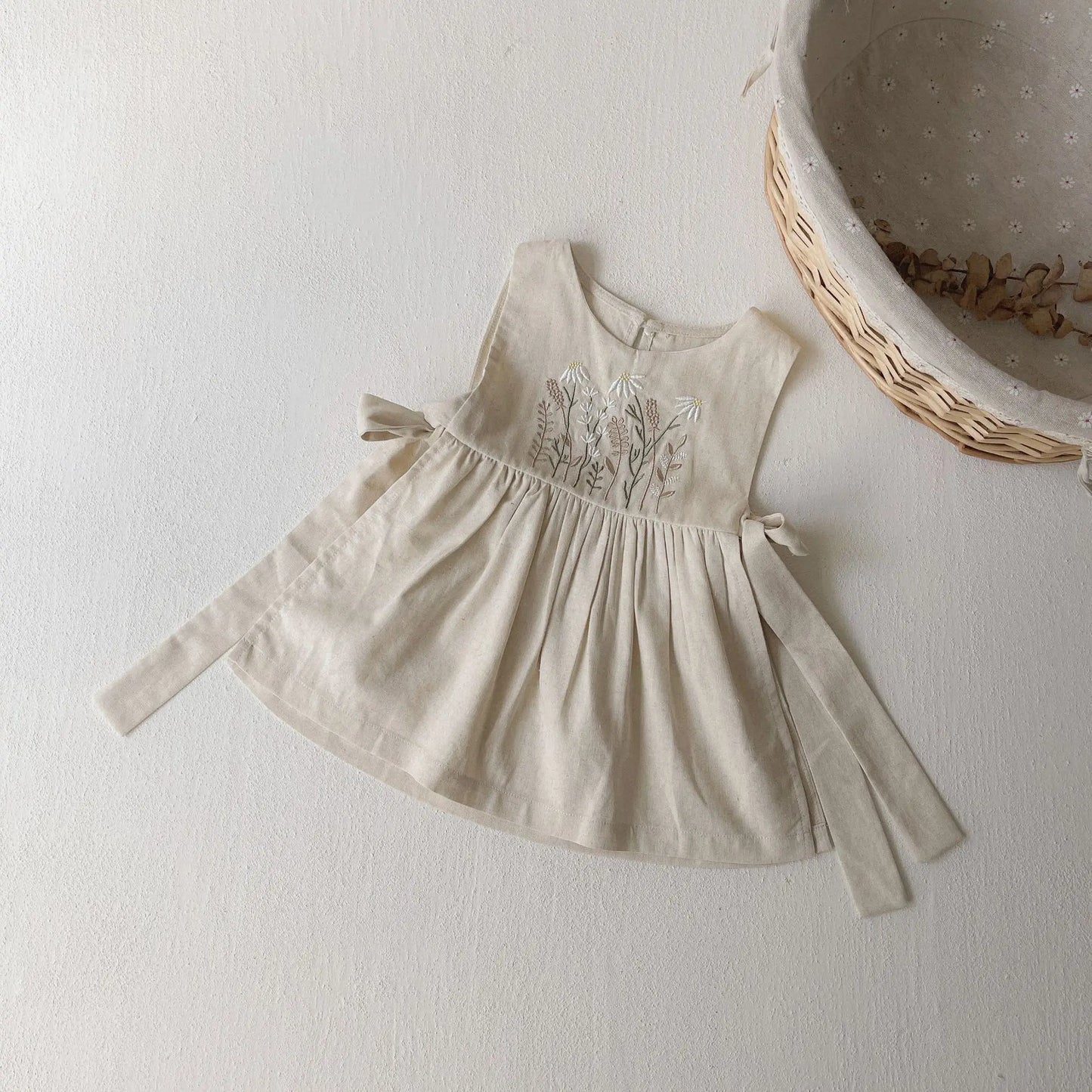 7618-1 Girl Baby Dress  Autumn New Flowers Embroidered Girl's Dress Butterfly Strap Apron Sleeveless Suspender Dress