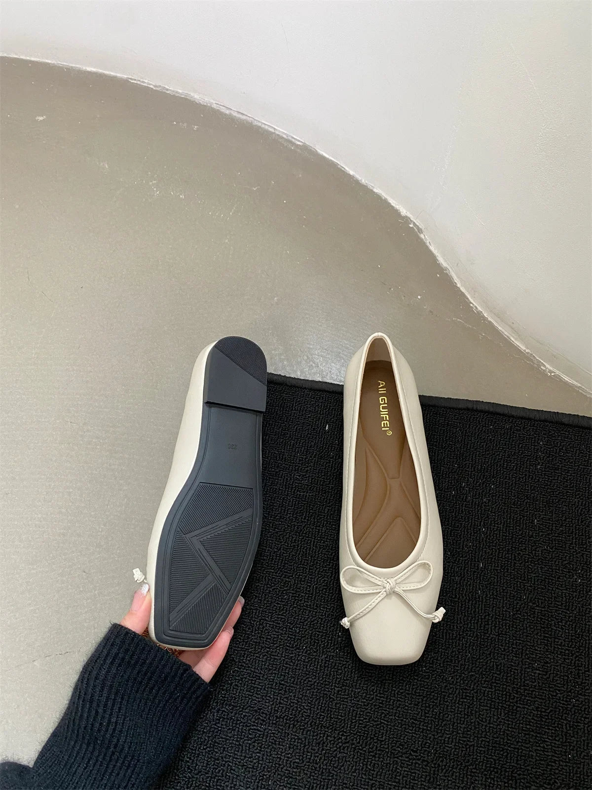 Gentle Fairy Style Flat Bottom Single Shoes Women's Spring 2025 New Butterfly Knot Square Head Silver Color Bean Shoes