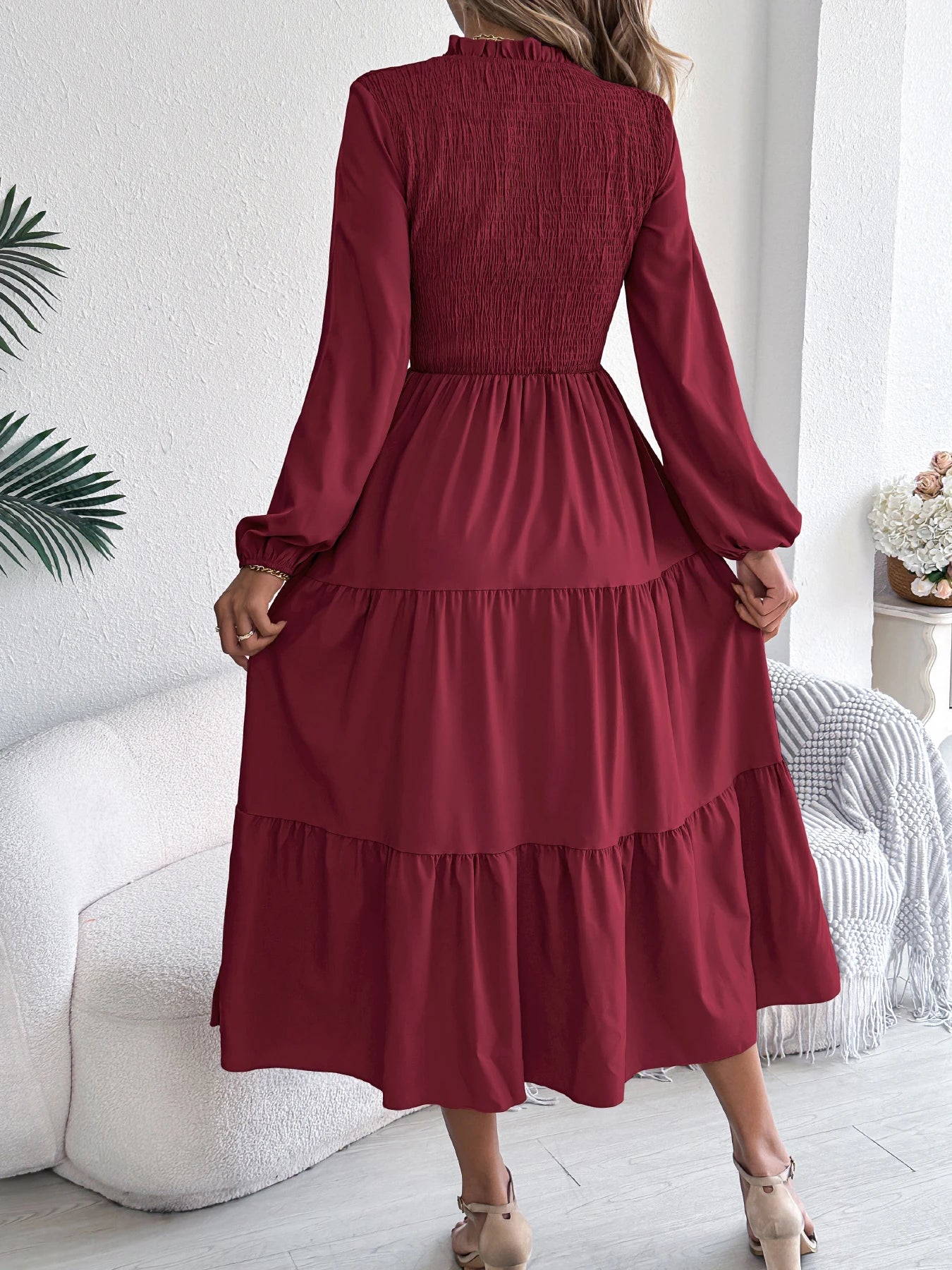 Women's Spring Vacation Solid Color Round Neck Long Sleeve Midi Dress with Ruffled Waist