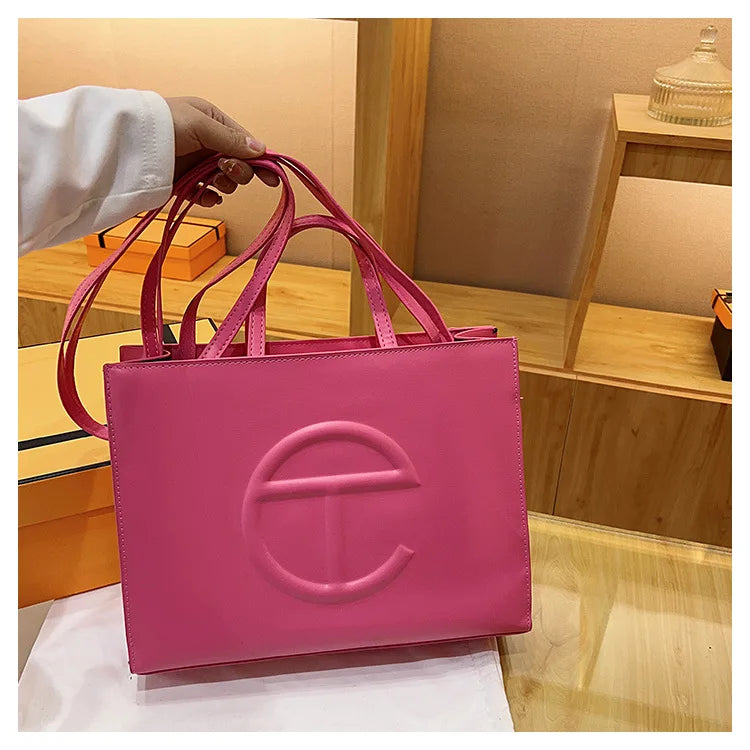 2026 Fashion Elegant Classic Paris Diaper Bag Unique Leisure Business Crossbody Purse for Women Daily Commute Work