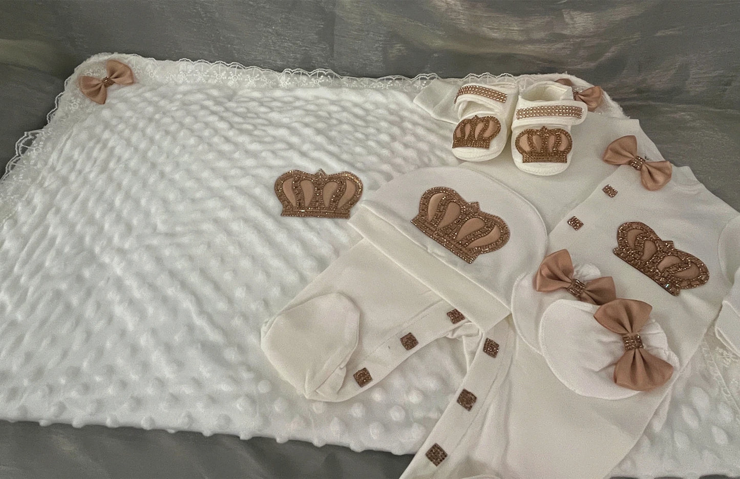 5pcs Baby Girl Outfits Set Welcome Home Hosptial Infant Receiving Blanket Pillow Bed Hat Mittens Romper Set