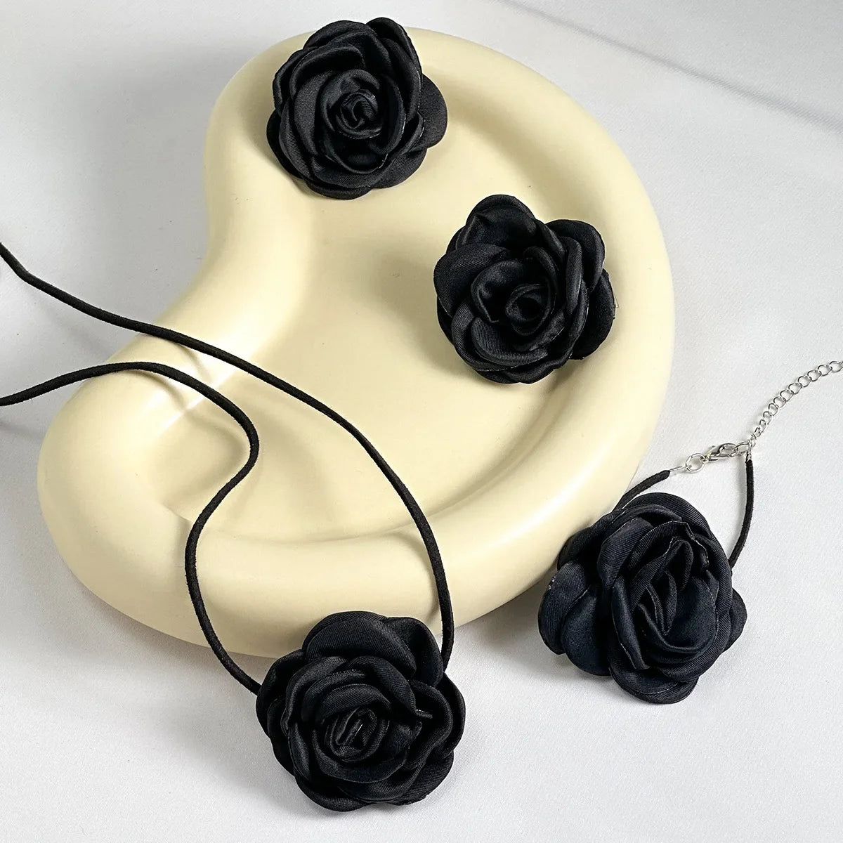 Women Adjustable Rope Choker Clavicle Chain Goth Y2K Romantic Rose Flower Necklace Bracelet Earrings Set