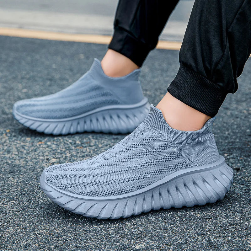 Men's Slip On Casual Sport Shoes Comfortable Knitted Fabric Non-Slip EVA Sole Soft Walking Shoes Women's Sneakers Unsiex Loafers