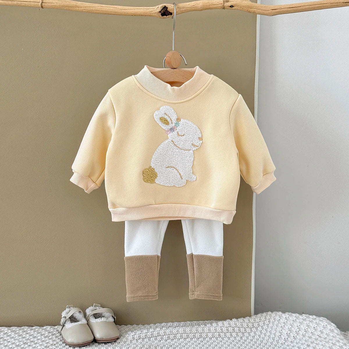 Baby Girl Cute Rabbit Pattern Embroidery Long Sleeved O-neck Sweatshirt+casual Simple Pants Set Autumn Winter Thickened Set