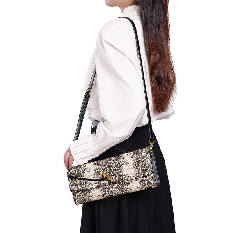 Diaper Bag Fashionable Trendy Stylish Leather Crossbody Handbag Women Elegant Classic Designer Paris Large Capacity