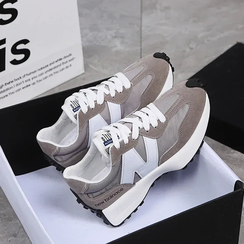 2026 New Women Casual Shoes Fashion Breathable Walking Flat Shoes Sneakers Women 2025 Gym Vulcanized Shoes White Female Footwear