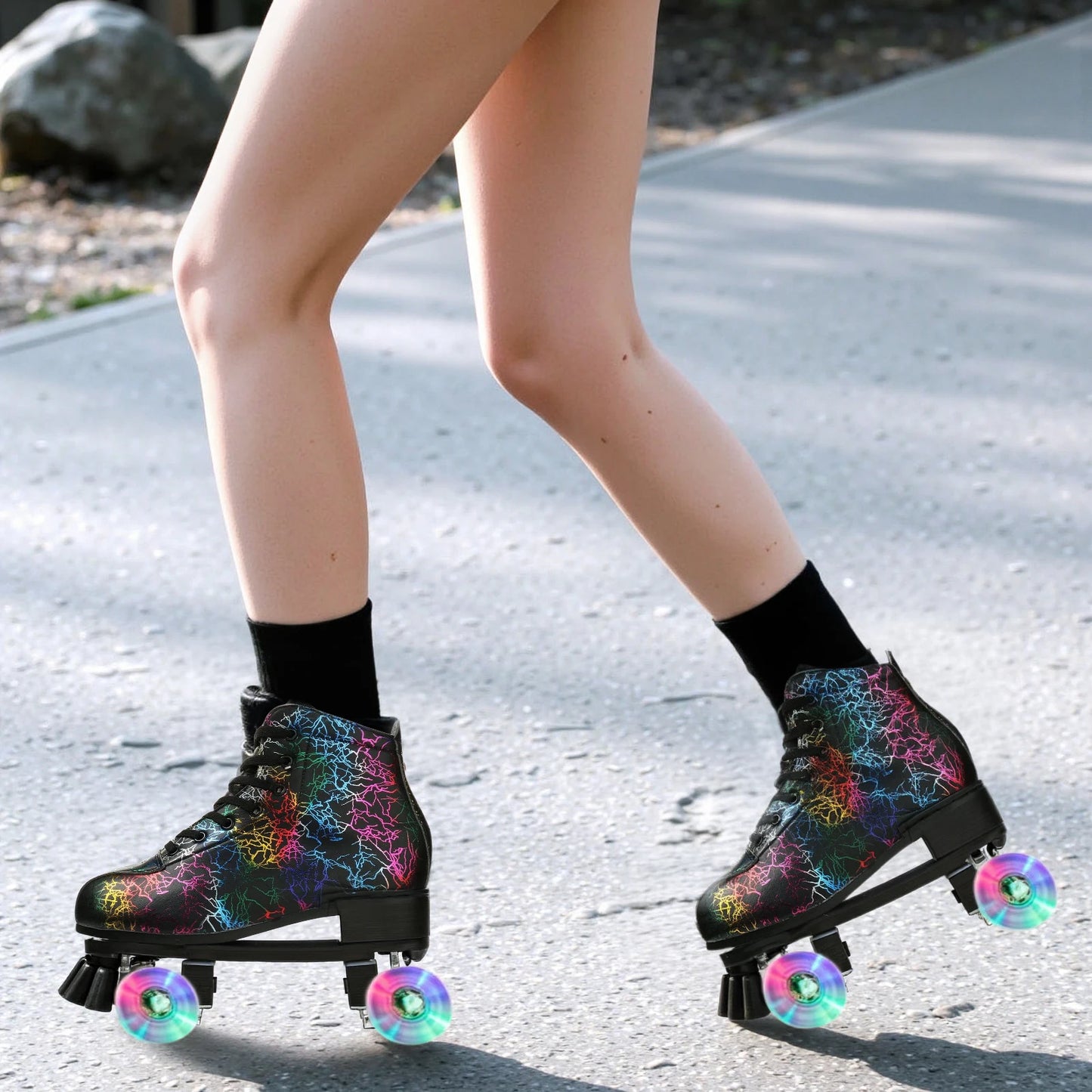 Flashing Quad Roller Skates Adult Flashing 4 Wheels Skates For Women Men Outdoor Sports Ice Skating Rink Quad Sneakers