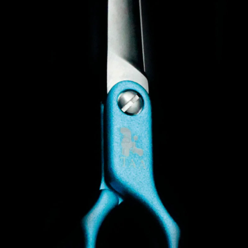 TAA Dog Scissors Professional Pet Grooming Scissors 6 Inch Curved Scissors for Dog Cat Grooming Shears Ultra-Light Cutter H-01
