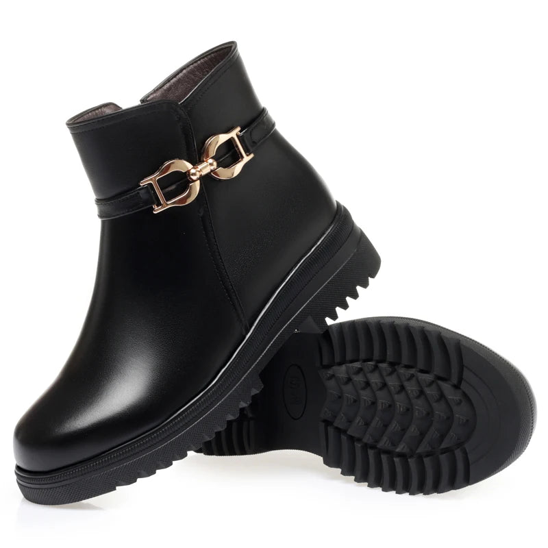 AIYUQI  Women's Winter Shoes Boots Non-slip Large Size 41 42 43 Women's Snow Boots Genuine Leather Warm Wool Mother Boots Women