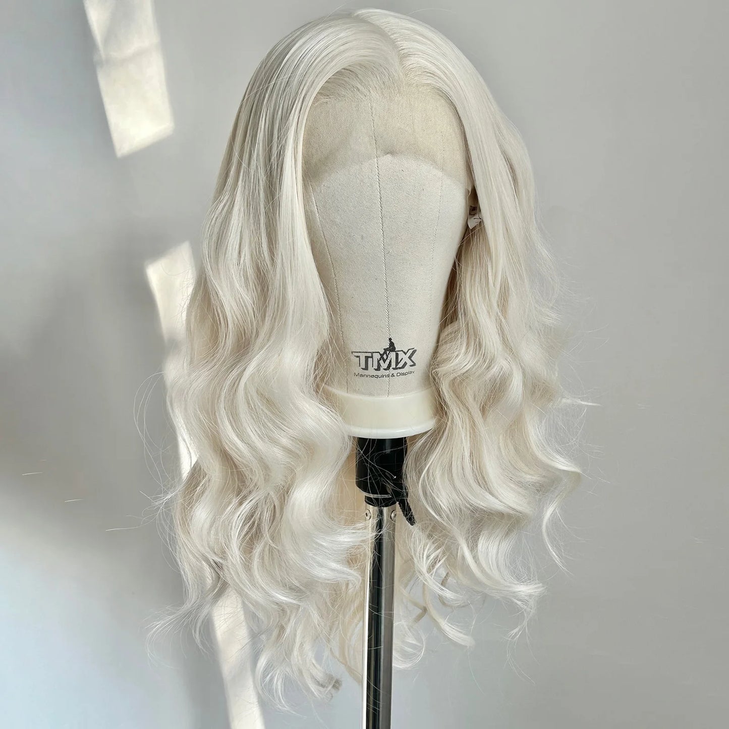 Long Blonde Body Wave Lace Front Wigs for Women Free Part White Platinum Blonde Curly Wavy 13X4 Glueless Synthetic Daily Cosplay