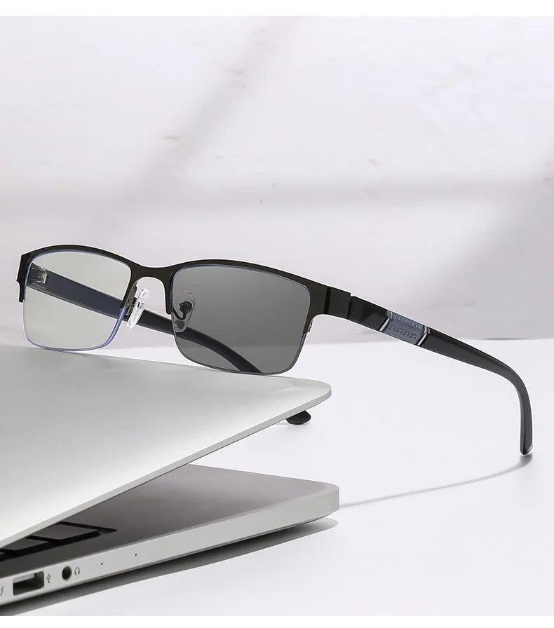 1PCS Progressive Multifocal Reading Glasses 2026New Man Woman Half-Frame Photochromic Reading Eyeglasses Versatile Outdoor Reade