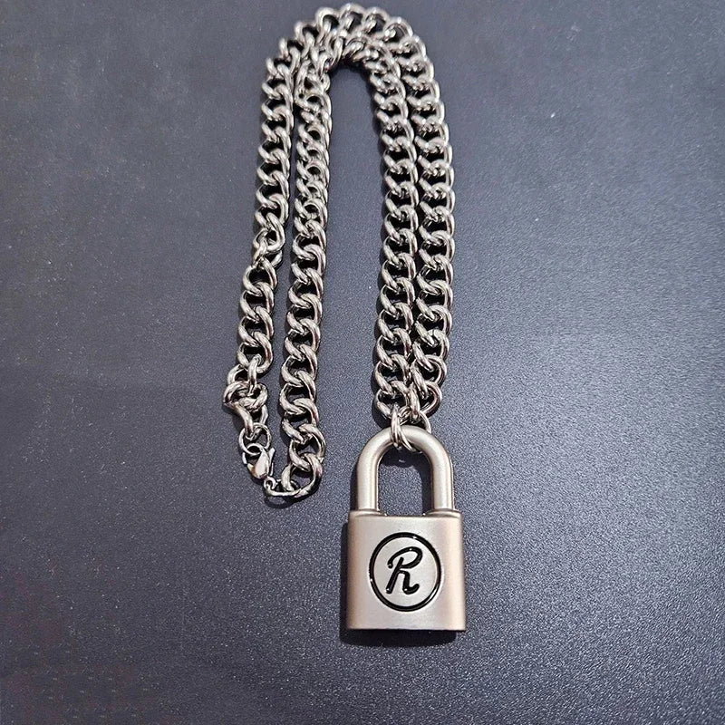 Unique design novel shape glossy and Simpli silvery keylock men pendant charms black border letter R necklace gentleman's jewelr