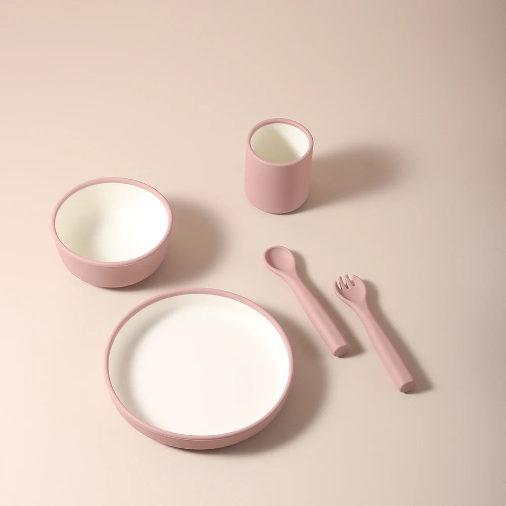 Modern Scandinavian Style 5-Piece Baby Feeding Set, Minimalist Two-Tone Silicone Bowls & Plates, No-Suction feeding set  Design