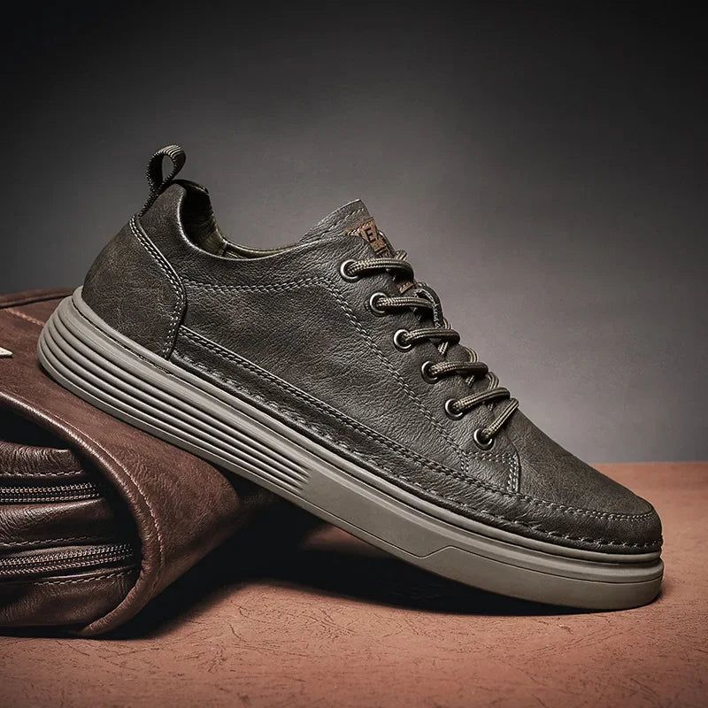 Autumn Black Sneakers Men Fashion Lace Up Flat Casual Sport Shoes All-match Outdoor Lightweight Homme Running Shoes