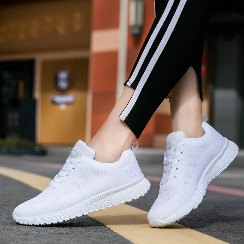 Breathable Women Running Shoes Lightweight Anti-slip Female Sports Shoes Outdoor Soft Women's Sneakers Lace Up Fashion Tennis