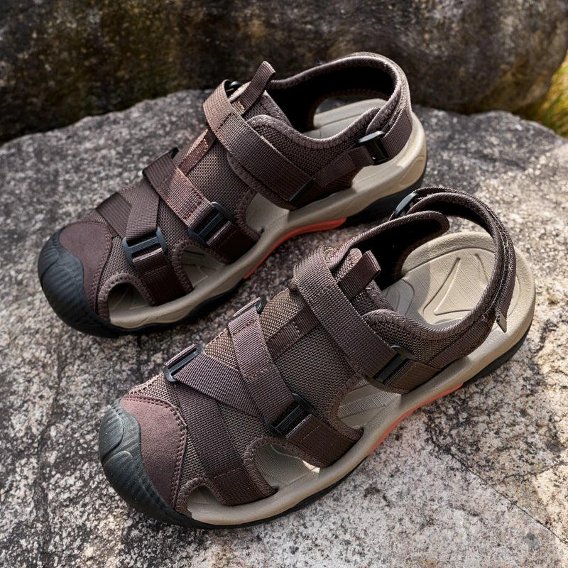 Men's Casual Mesh Outdoor Beach Sandals Fashion Light Breathable Shoes Men Anti-slip Waterproof Sandals Man Comfortable Sneakers