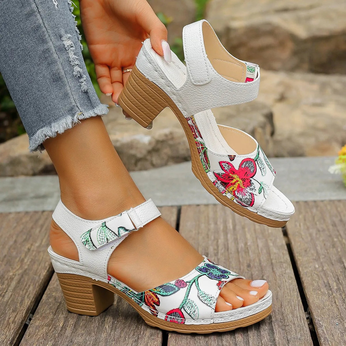 Women Platform Sandals 2024 Summer New Fashion Beach Sandals Comfortable Lightweight Outdoor Sandals Breathable Shoes for Women