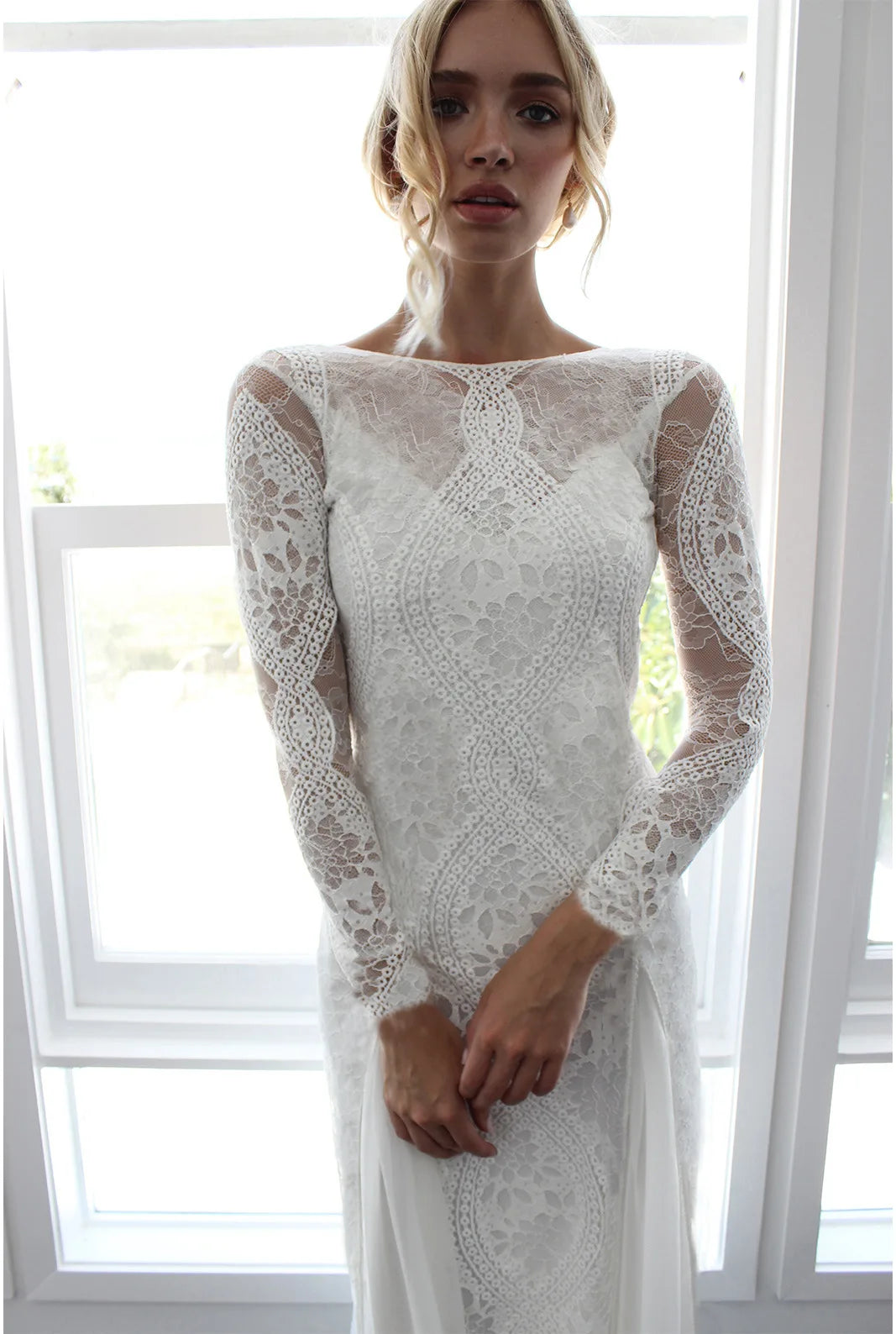 Summer Women Long Party Dress Vintage Long Sleeve Floor Length Sexy Backless White Lace Maxi Dress  sexy