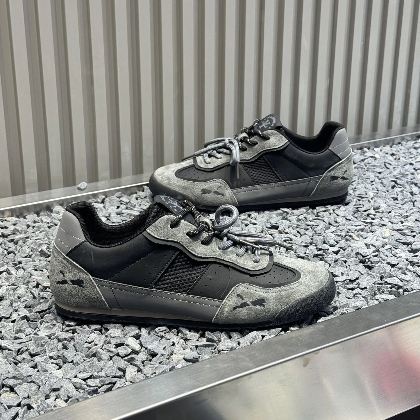 Leather Casual Shoes Men Running Shoes Outdoor Breathable Man Walking Lightweight Comfortable White Sneakers Tennis Sport Shoes