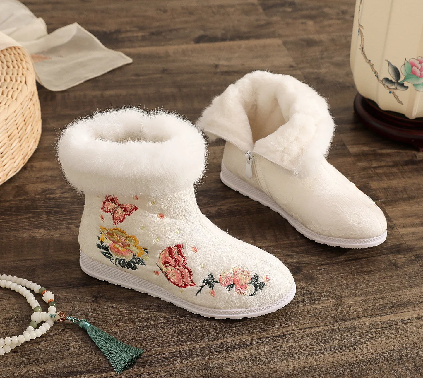 Winter Fashion Shoes Embroidered Fur Boots For Woman Bota Ancient Costume Botines Para Mujeres Hanfu Women's Boots Botas Mujer