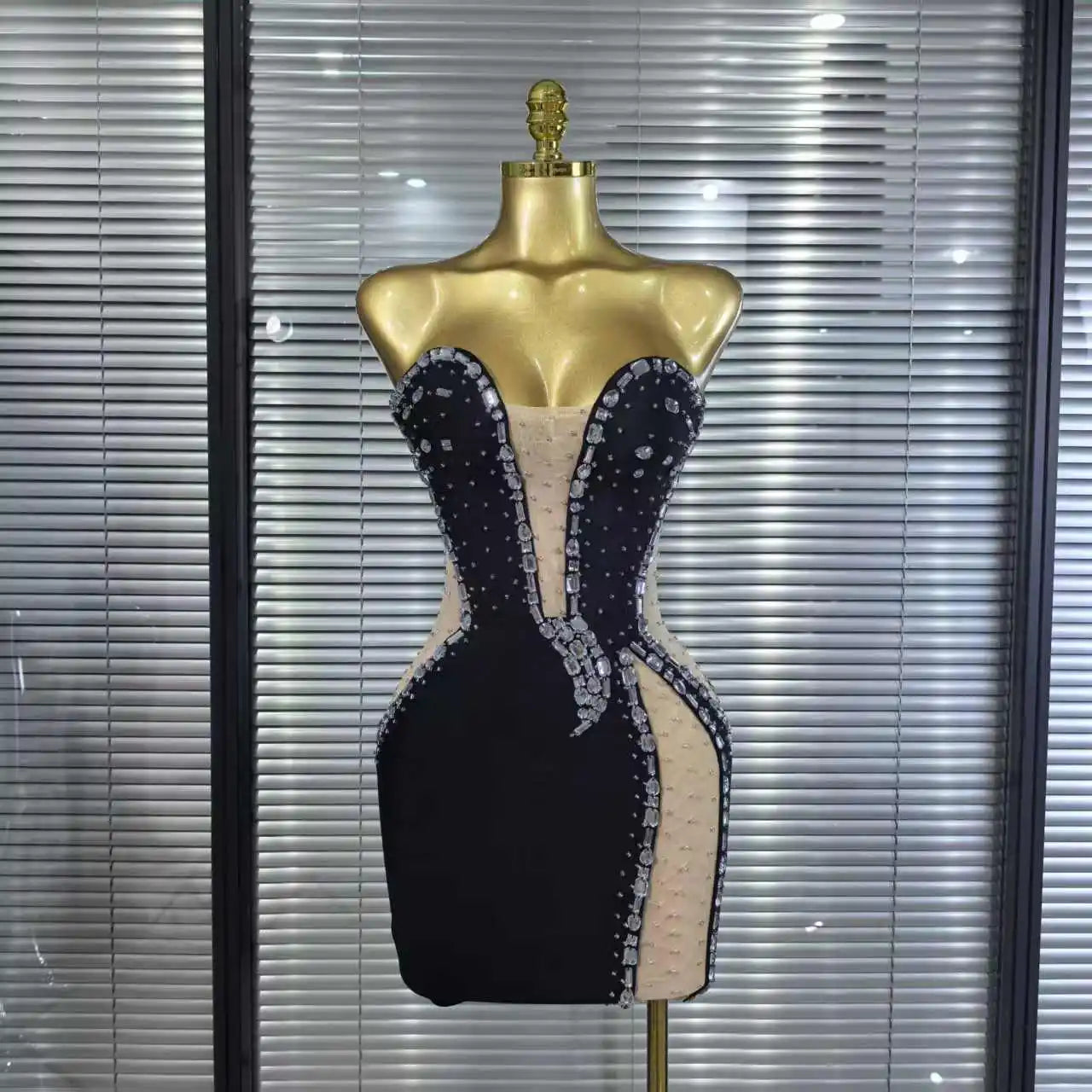 White Black Women Sexy Strapless Shinning Crystal Bodycon Mini Bandage Dress Nightclub Party Celebrate Birthday Cocktail Dress