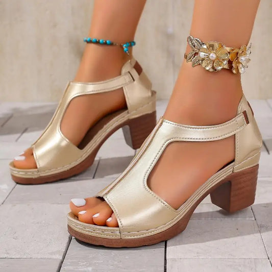 Vintage Solid Slip On Cover Heel Gladiator Sandals Women 2025 Summer Round Toe High Heels Sandals Classic Beach Shoes Plus Size