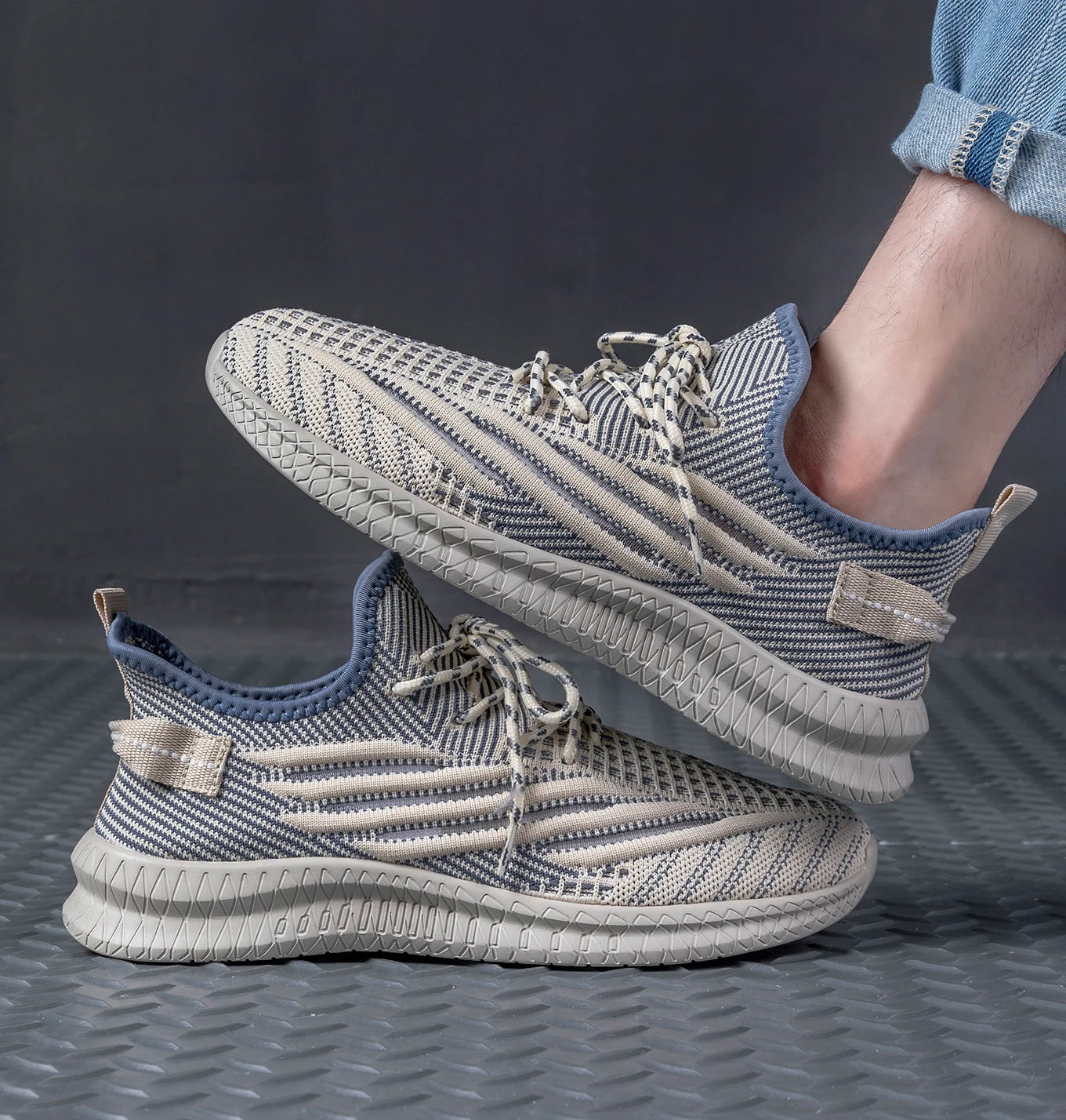 2023 Mesh Men casual shoes Summer Breathable Sneakers Comfortable Lightweight Walking Footwear Male Running Sport Shoes