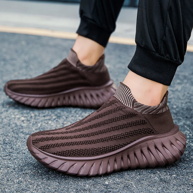 Men's Slip On Casual Sport Shoes Comfortable Knitted Fabric Non-Slip EVA Sole Soft Walking Shoes Women's Sneakers Unsiex Loafers