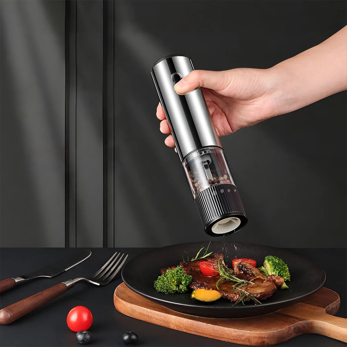 Electric Pepper Grinder 500mAh Battery USB-C Charging 5-Level Adjustable Grind Settings Automatic Spice Grinder for the Kitchen