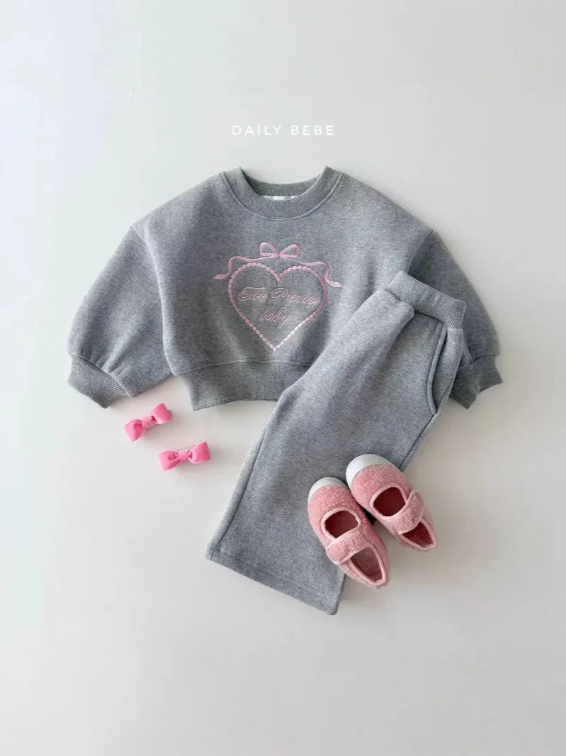 2025 Spring New Children Long Sleeve Clothes Set Baby Girls Heart Embroidery Sweatshirt + Pants 2pcs Suit Kids Sports Outfits