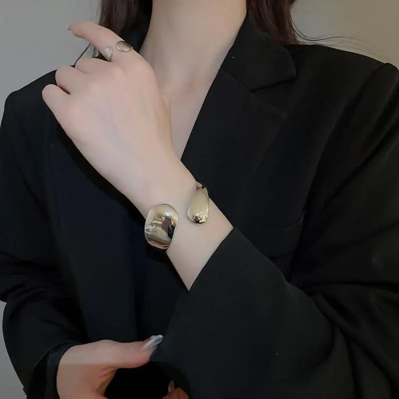 Minimalist Geometric Metal Bracelet and Ring Set Chic Fashion Jewelry for Party or Daily Wear