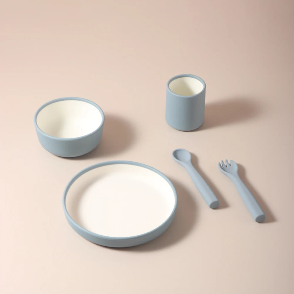 Modern Scandinavian Style 5-Piece Baby Feeding Set, Minimalist Two-Tone Silicone Bowls & Plates, No-Suction feeding set  Design