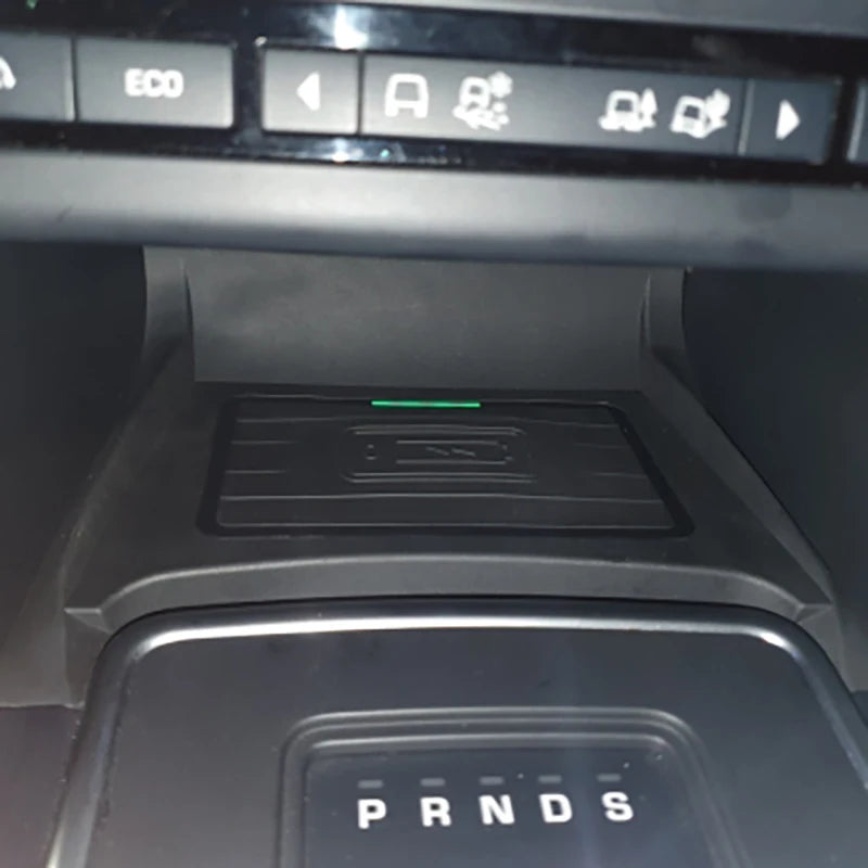 15W Car wireless charger for Land Rover Discovery Sport 2015-2019 fast phone charger charging phone holder