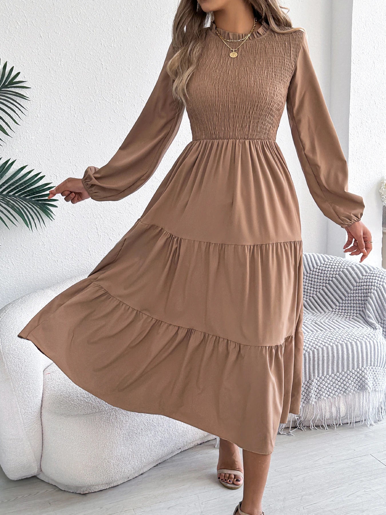 Women's Spring Vacation Solid Color Round Neck Long Sleeve Midi Dress with Ruffled Waist