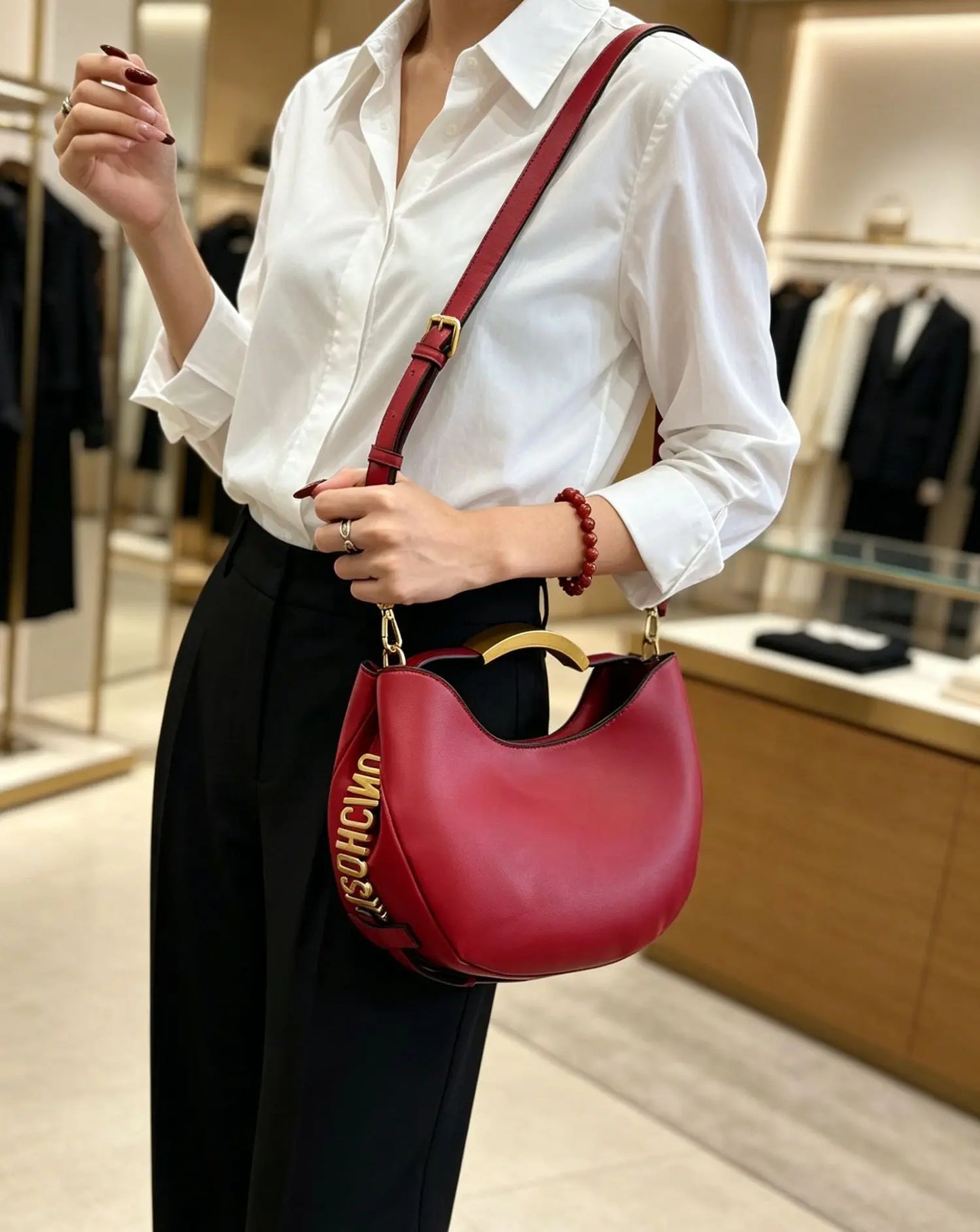 Vintage Designer Inspired Diaper Bag: Elegant Crossbody Handbag For Women With Luxury Look And Large Capacity Tote Function