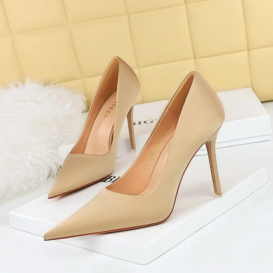 Large Size 43 Pointed Shoes Woman Pumps Professional OL High Heels Office Shoes Silks Satins Women Heels Stilettos Ladies Shoes