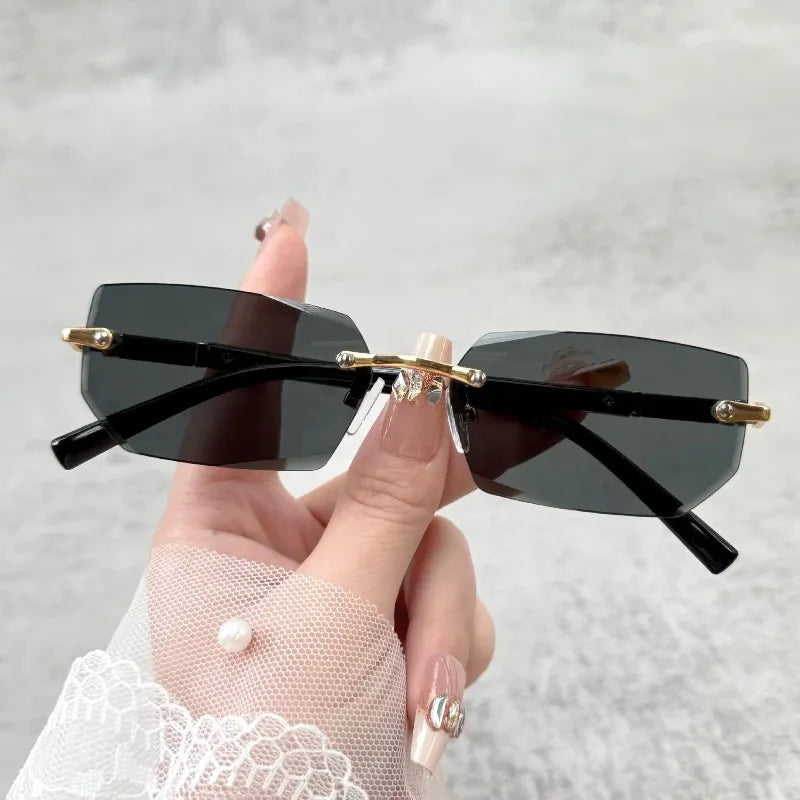 Rimless Sexy Sunglasses Rectangle Fashion Popular Women Men Shades Small Sun Glasses for Female Male Traveling Oculos