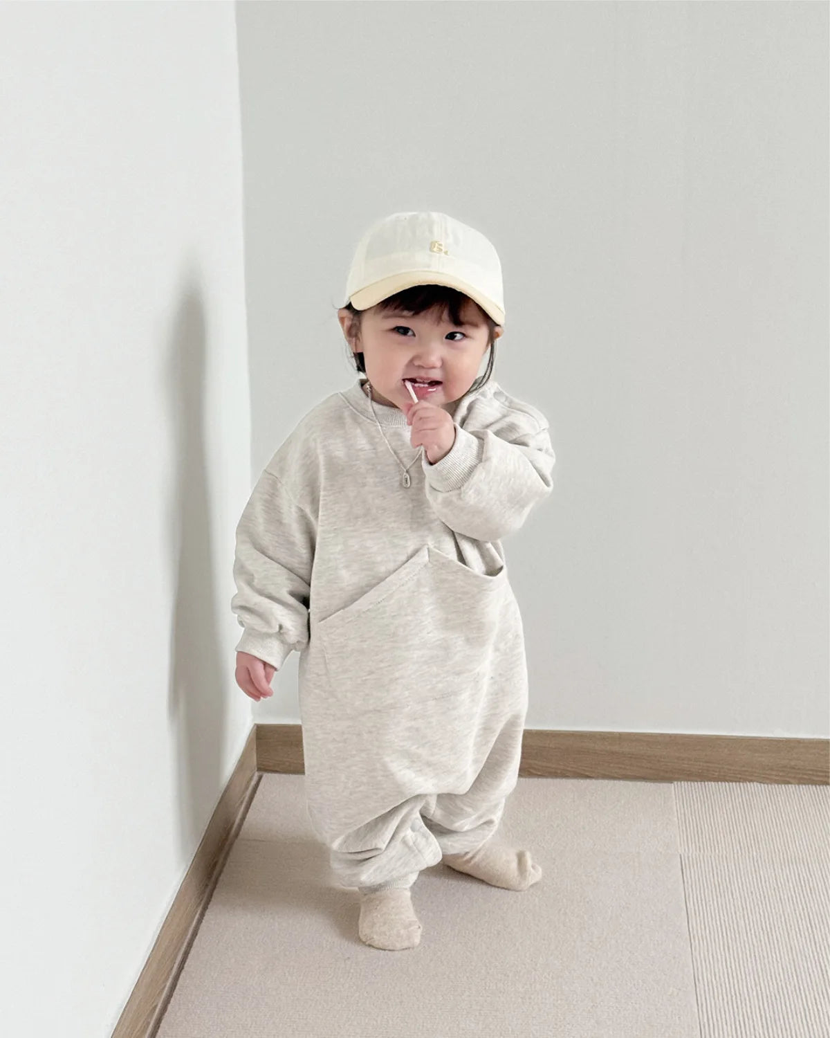2025 Autumn New Baby Long Sleeve Romper Solid Infant Boy Girl Big Pocket Casual Jumpsuit Newborn Loose Cotton Clothes 0-24M