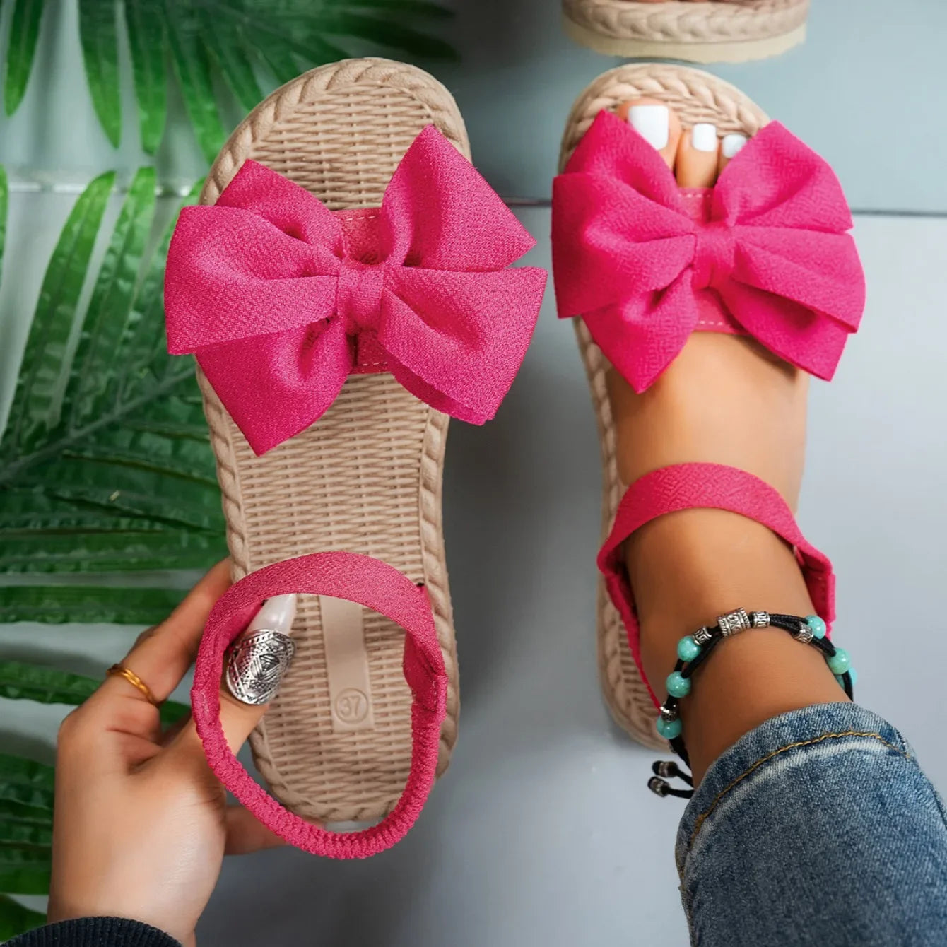 Women Sandals 2025 New Fashion Bow Tie Flat Home Shoes for Women Soft Outdoor Lightweight Beach Sandals Women Sandalias De Mujer
