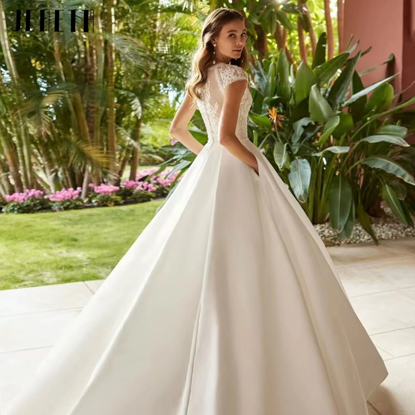 Elegant Classic Sexy Wedding Dresses Cap Sleeve V-Neck Lace Bridal Dress A Line Court Train Gown New Vestido De Novia Customized