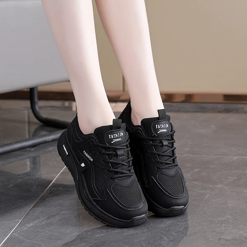Spring and Autumn New Women's Mesh Breathable Casual Shoes Lightweight Soft Soled Sneakers Thick Soled Non Slip Walking Shoes