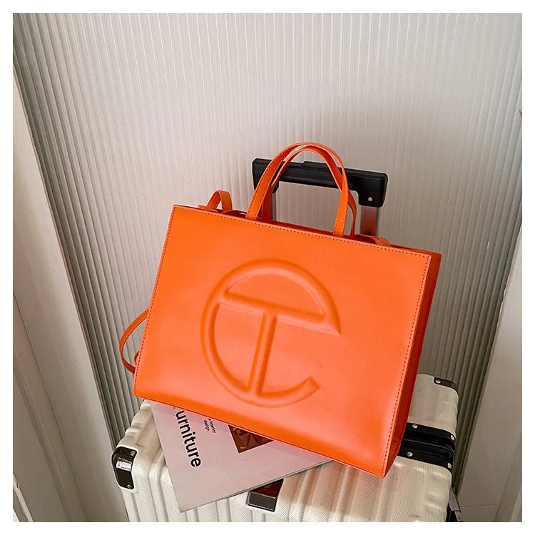 2026 Fashion Elegant Classic Paris Diaper Bag Unique Leisure Business Crossbody Purse for Women Daily Commute Work