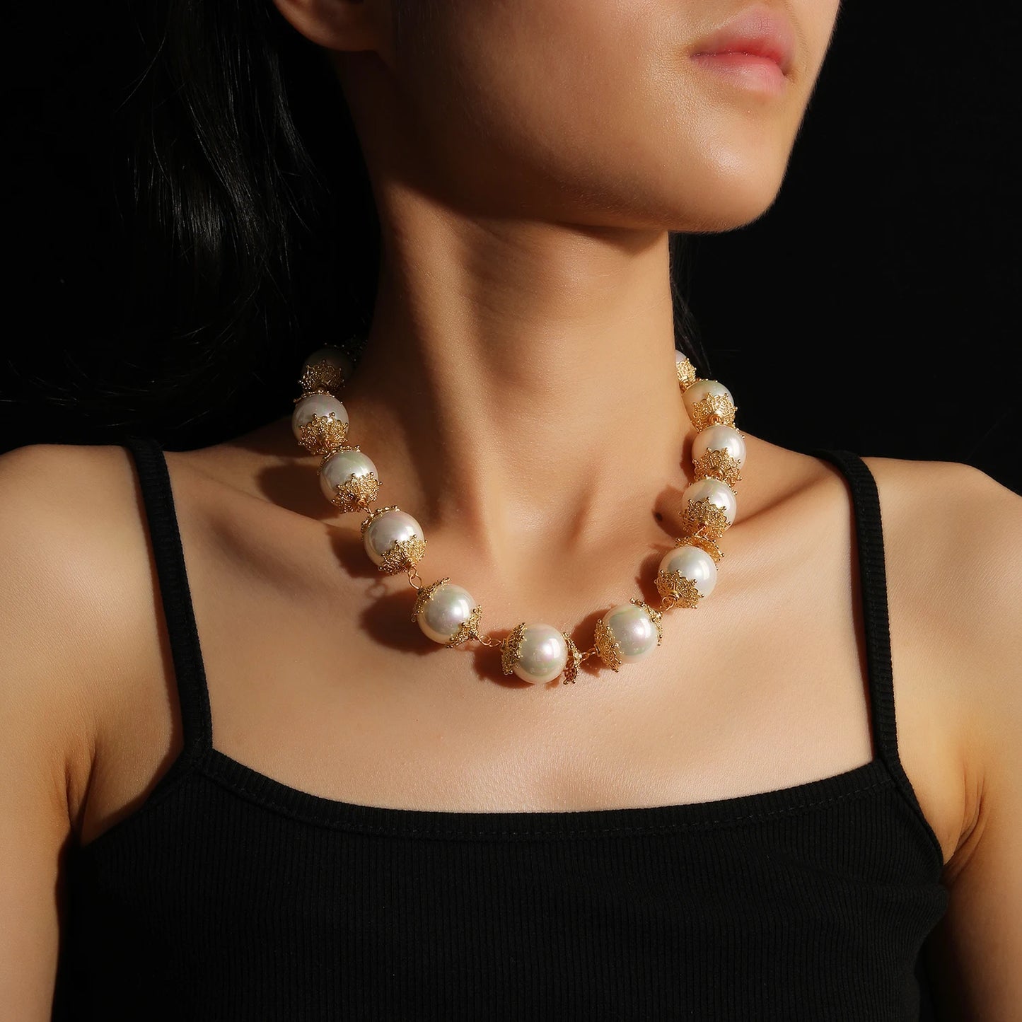 17mm White Shell Pearl Necklace  Fashion Necklace Jewelry for Women Girls Weddings Parties