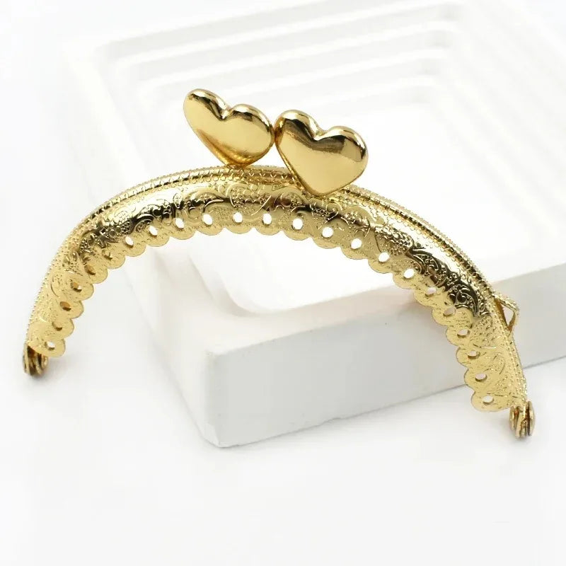 1/2/5/10Pcs 8.5cm Embossed Metal Bags Handle Purse Frame Kiss Clasp for Coin Wallet DIY Handmade Sewing Brackets Bag Accessories