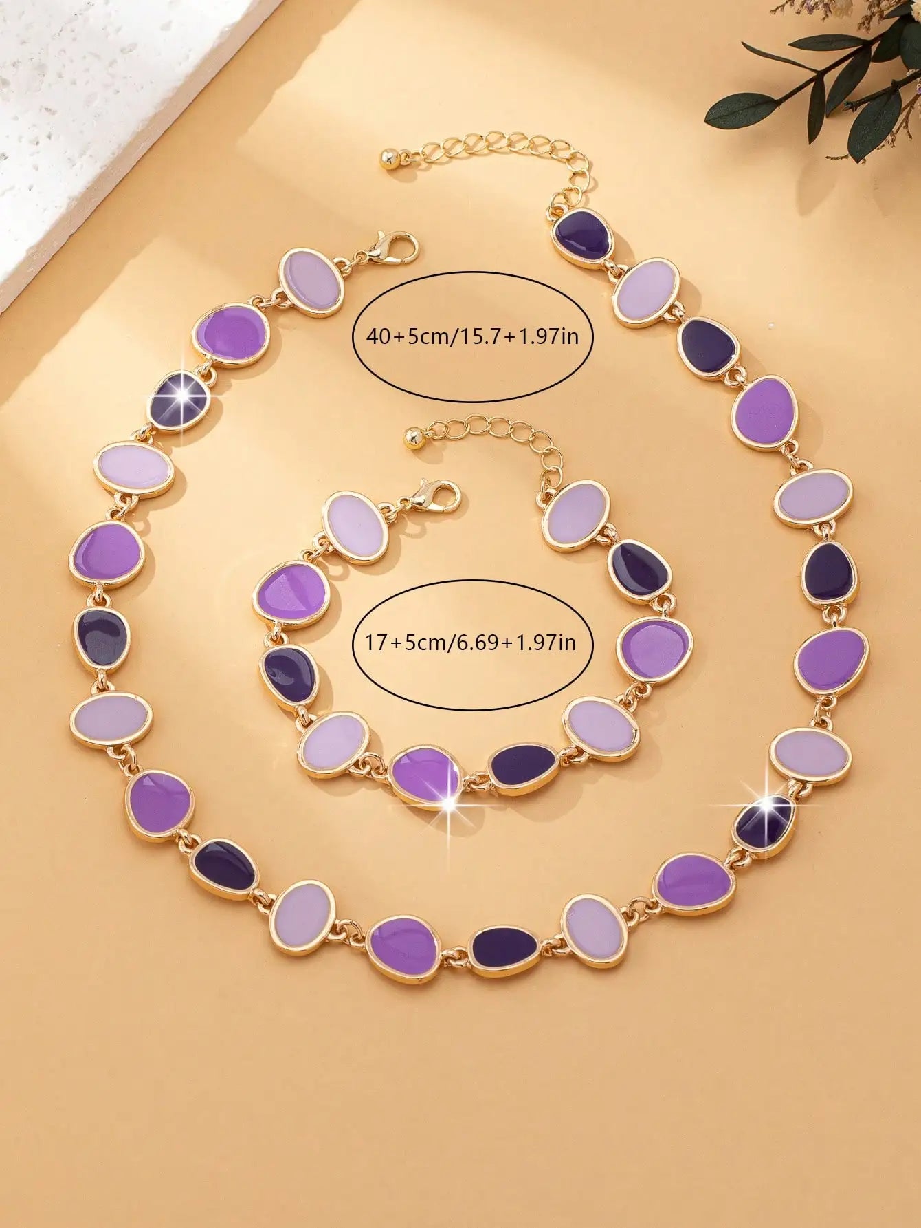 A Set of Trendy, Light Luxury, Casual, Stylish, Elegant and Versatile Women's Necklace and Bracelet Set