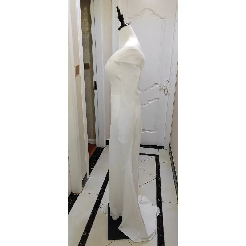 2026 Summer New One Shoulder Satin Light Wedding Dress French Travel Photography Bridal Temperament Simple and Slim Fit Dress