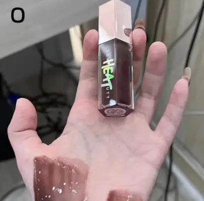 Fenty Beauty Contour Stick Modifies Facial Enhances The Three-dimensionality of Facial Features Vibrant Color Smooth Lip Gloss